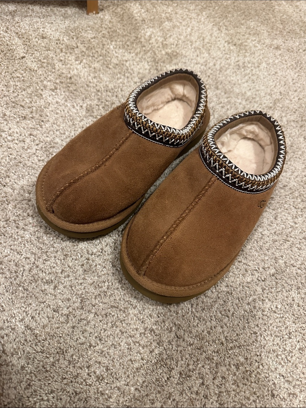 UGG Tasman slipper in chestnut color - Picture 6 of 9